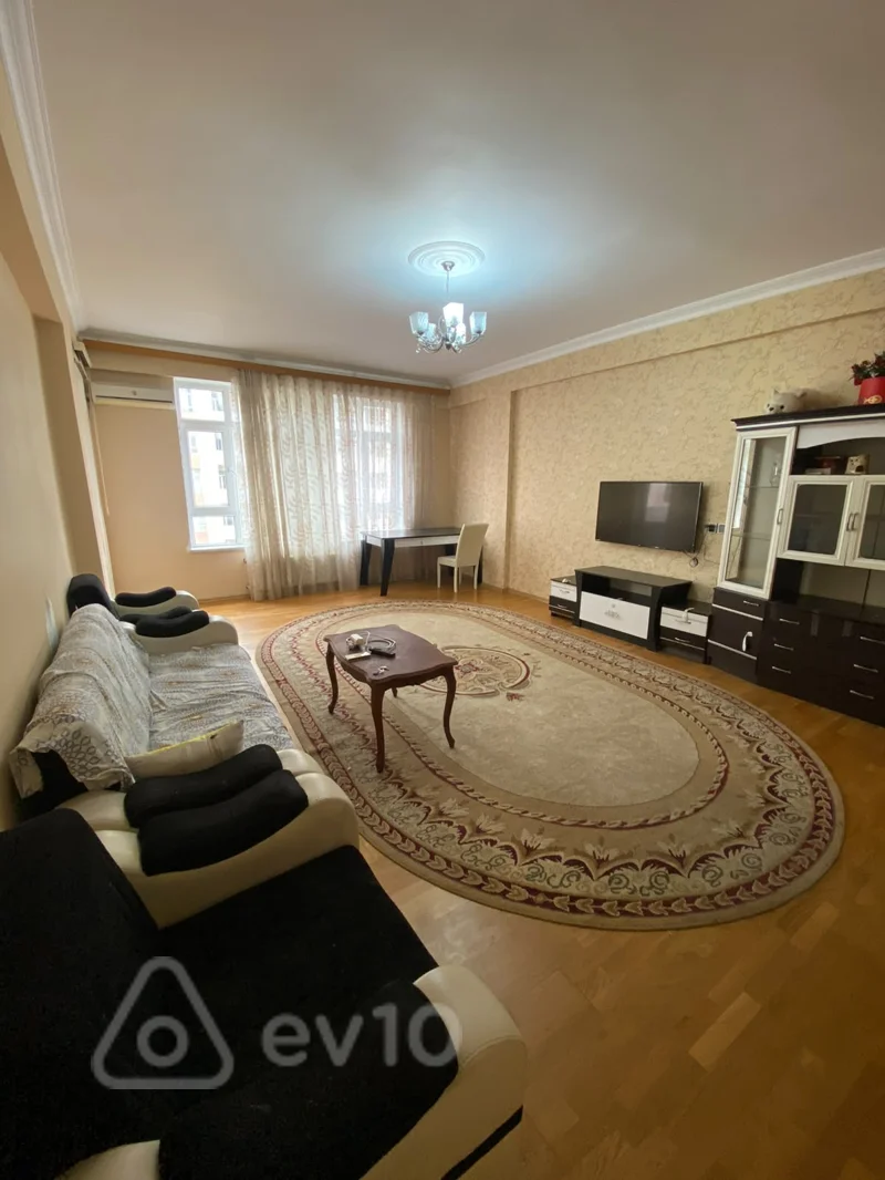 3 otaqlı mənzil, 126 m², Xətai — kirayə — Bakı