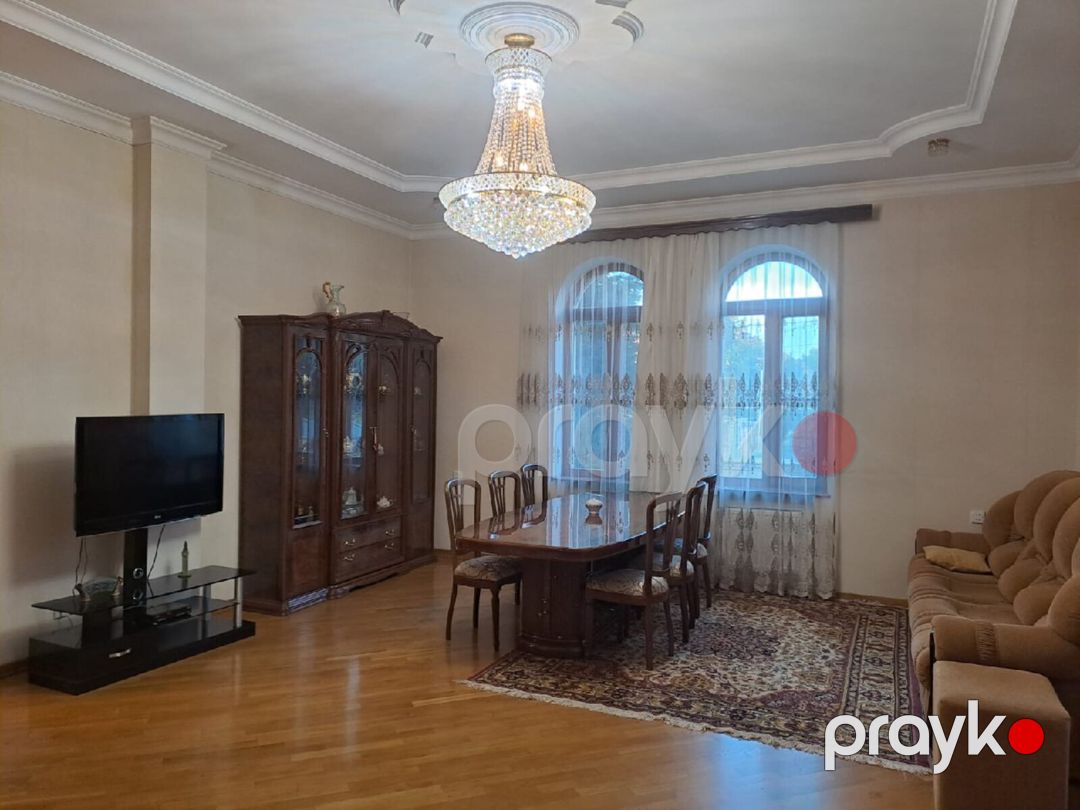 Satılır 10 otaqlı ofis 700 m² — Ofis, Bakı (10)