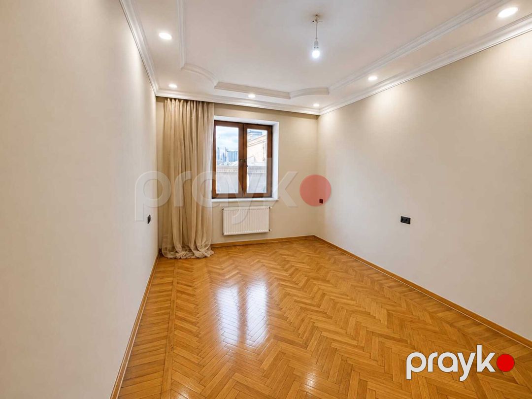 Satılır 4 otaqlı köhnə tikili 100 m² — Mənzil, Bakı (9)