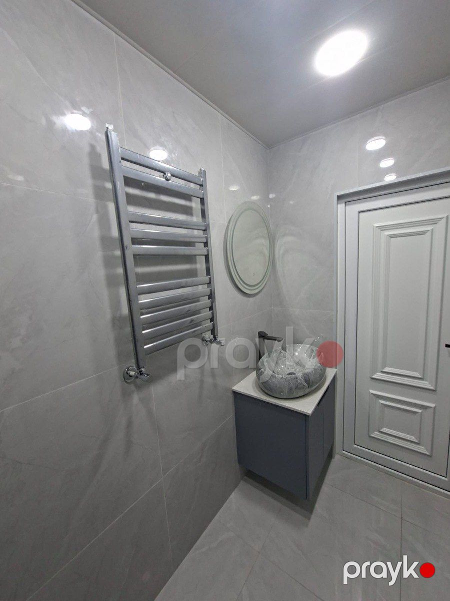 Satılır 2 otaqlı köhnə tikili 70 m² — Mənzil, Bakı (11)