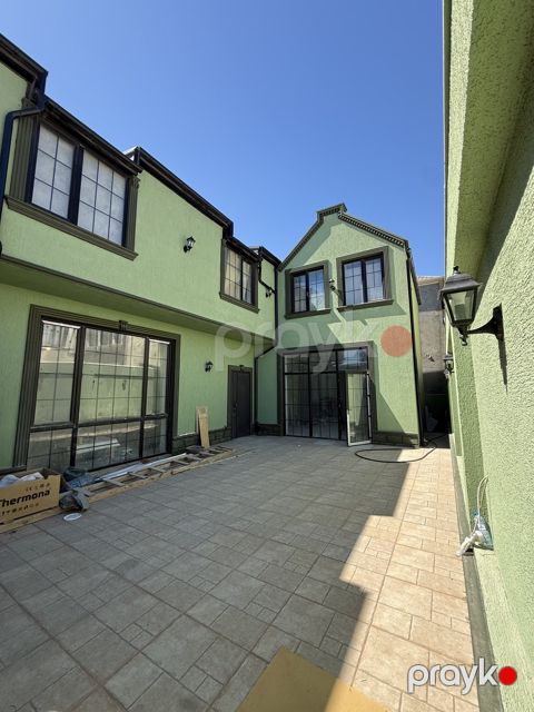 Satılır 5 otaqlı həyət evi/bağ evi 220 m² — Bakı