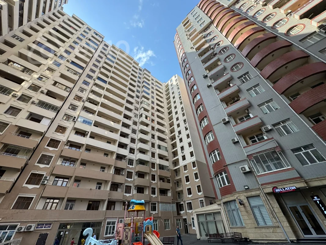 4 otaqlı mənzil, 200 m², Həsən Salmani küç — Bakı