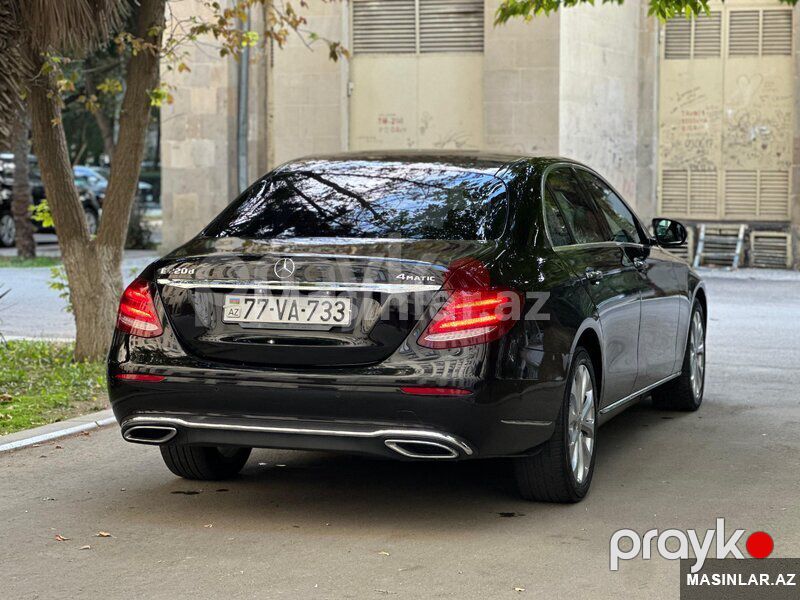 Mercedes Mercedes E220, 2018 il — Minik avtomobili icarəsi, Bakı (5)