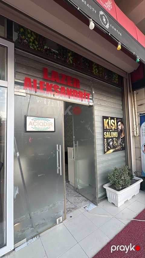 Arendaya verilir kişi salonu Unvan masazir Eliaga Vahid — Masazır
