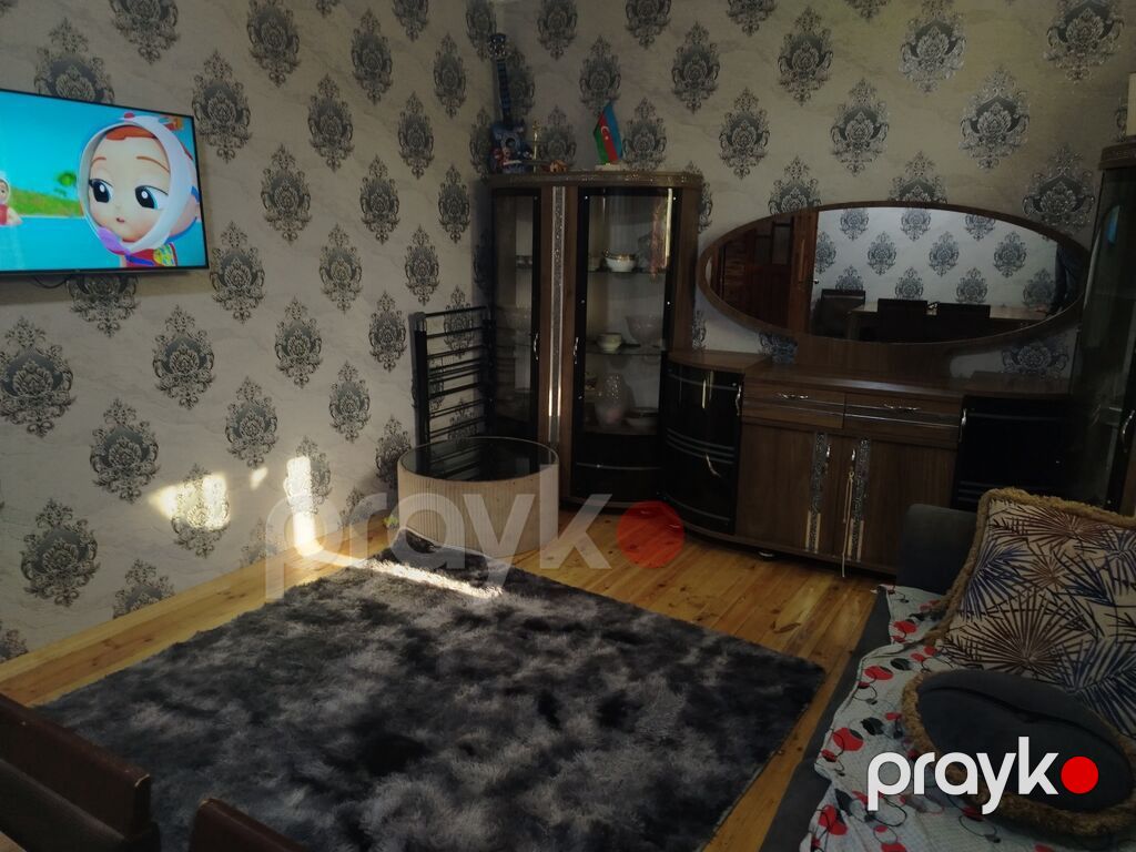 Bineqdi xirdalan yolunun üstünde yoldan 400 m mesafede temirli heyet — Ev, villa, Bakı (5)