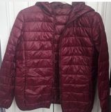 Bordo rəngli yüngül şişmə kürk (puffer) gödəkçə - Rəng: tünd bordo — Jale