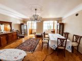 Satılır 5 otaqlı köhnə tikili 165 m² — Rauf