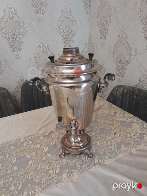 Samovar – klassik kömür/odunla işləyən metal çay dəmləmə qurğusu — Digah