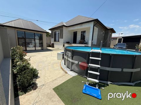 Satılır 4 otaqlı həyət evi/bağ evi 180 m² — Bakı