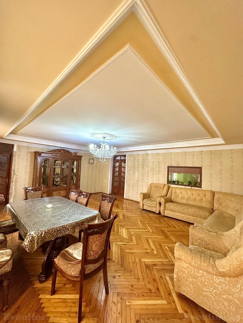 Satılır 5 otaqlı Mənzil Köhnə tikili 112 m² Gəncə — Mənzil, Gəncə (3)