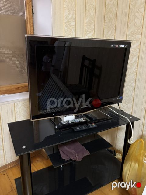Samsung LCD televizor + şüşə TV stendi Real alıcıya endirim olacaq — Bakı