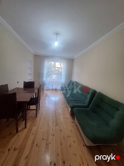 Satılır 2 otaqlı köhnə tikili 60 m² — Bakı
