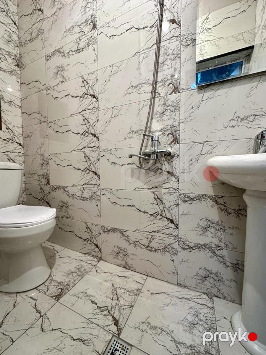 Satılır 2 otaqlı köhnə tikili 47 m² — Mənzil, Bakı (8)