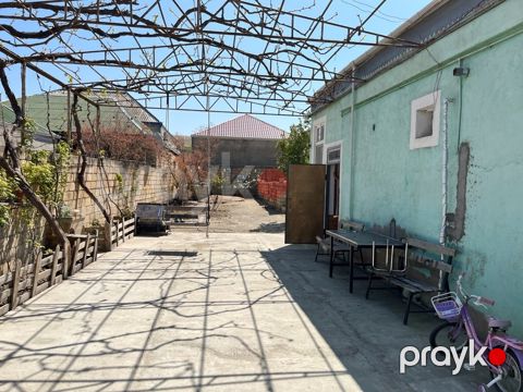 Həyət evi, Xırdalan ş — Xırdalan