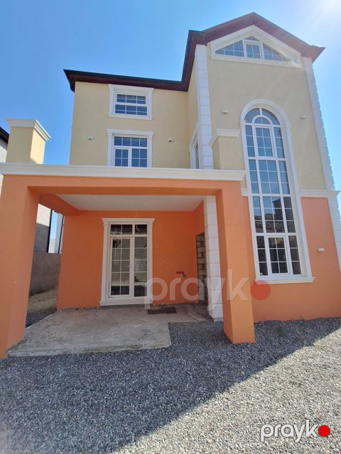 Satılır 5 otaqlı həyət evi/bağ evi 300 m² — Bakı