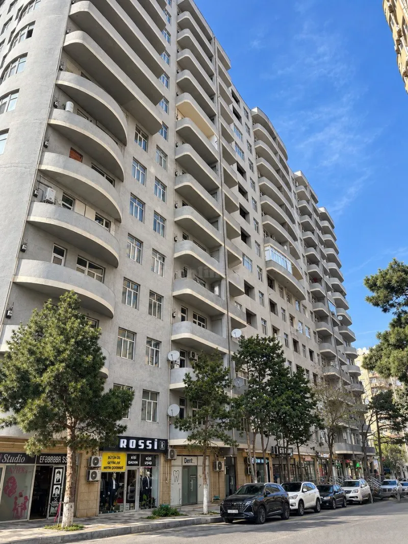 Satılır 4 otaqlı Mənzil Yeni tikili 133.4 m² Bakı, Abşeron r — Mənzil, Bakı (2)
