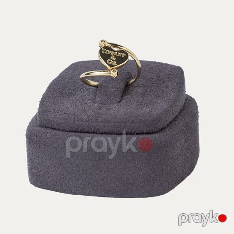 Üzük qadınlar üçün 10975_260, qızıl 585 əyar No Brand — Bakı