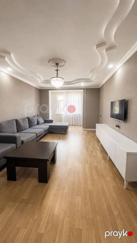 Satılır 3 otaqlı köhnə tikili 85 m² — Bakı