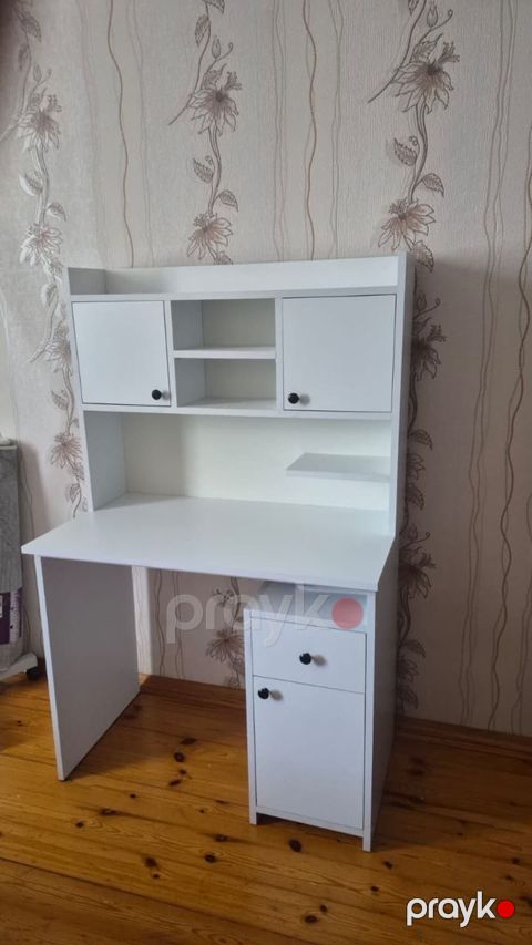 Yazi masasi ela veziyyetde 80azn. Unvan 20yanvar kod0588(Lx) — Qobu
