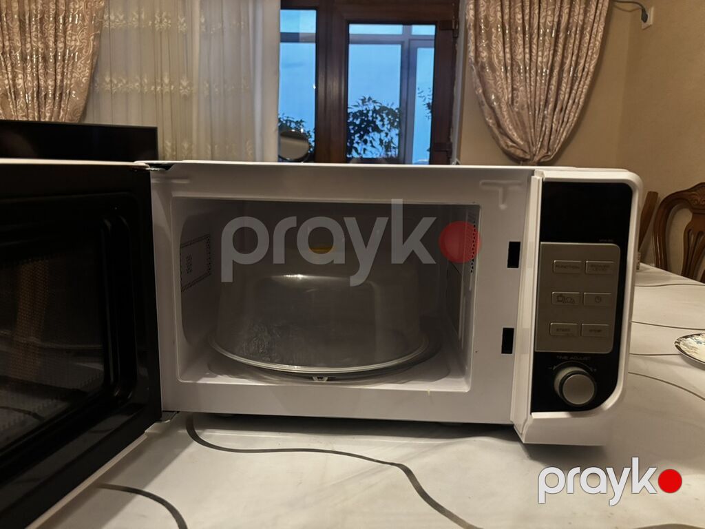 De’Longhi Sfornatutto mikrodalğalı soba - Rəng: ağ/qara ön panel - Ön — Mikrodalğalı sobalar, Bakı (2)