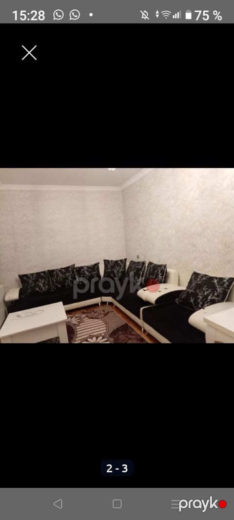 Divan 1 kreslo 220 azn Açlan deyil baza yoxdi yaxşı vəziyyərdədi — Bakı