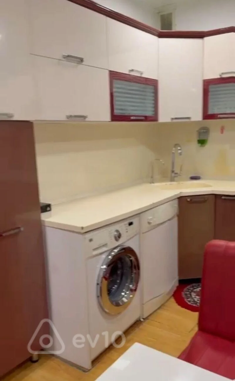 3 otaqlı mənzil, 120 m², Nərimanov M — kirayə — Mənzil, Bakı (4)