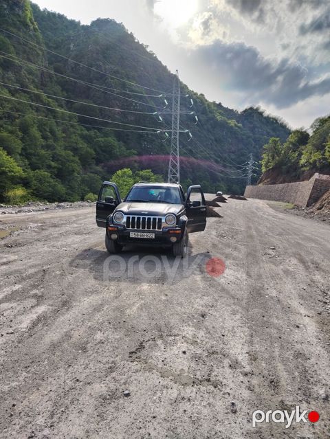 Jeep Liberty: 3.7 l 2003 il Ofrouder/SUV — Tərtər