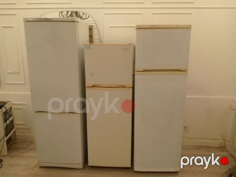 Mətbəx üçün 3 ədəd soyuducu dəsti - Solda: altı donduruculu — Digah