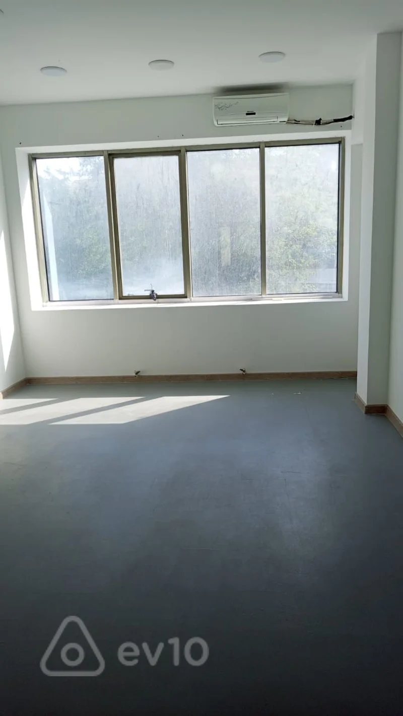4 otaqlı mənzil, 100 m², İlqar İsmayılov — kirayə — Bakı