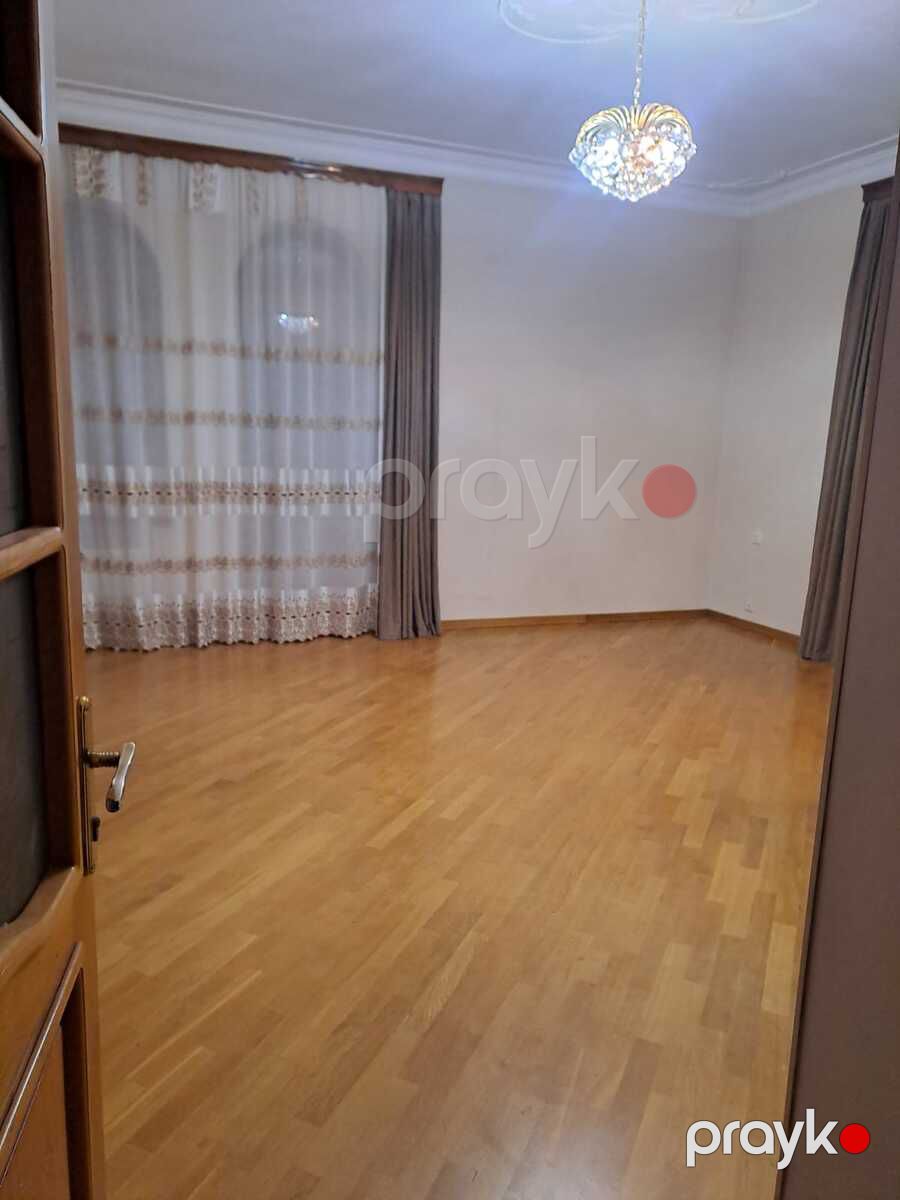 Satılır 10 otaqlı ofis 700 m² — Ofis, Bakı (12)