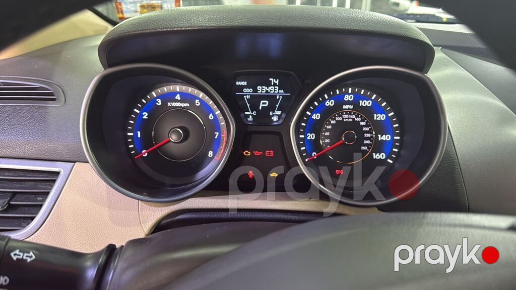 Hyundai Elantra: 1.8 l 2011 il Sedan — Avtomobillər, Digah (5)