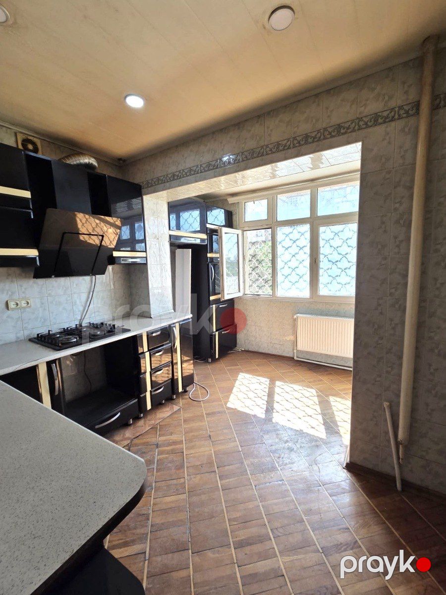 Satılır 5 otaqlı köhnə tikili 120 m² — Mənzil, Bakı (3)
