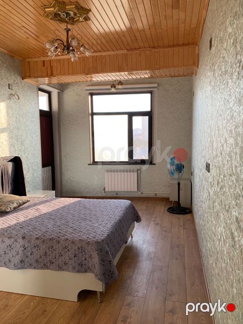 Ramanı savxozda 2 otaq ev kirayə verilir ailə tələbə iş adamları — Bakı