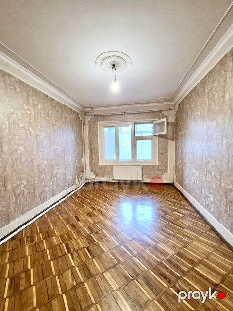 Satılır 5 otaqlı köhnə tikili 120 m² — Bakı