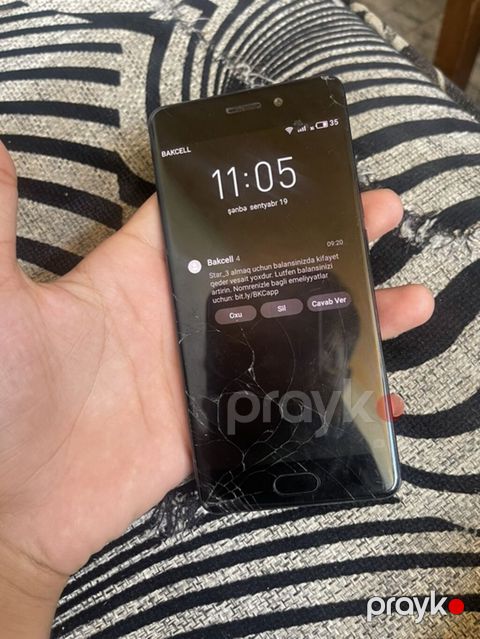 Meızu smartfon - Arxa hissədə ikinci ekranlı model (bildirişlər — Bakı