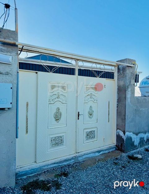 Həyət evi, Hökməli qəs — Bakı