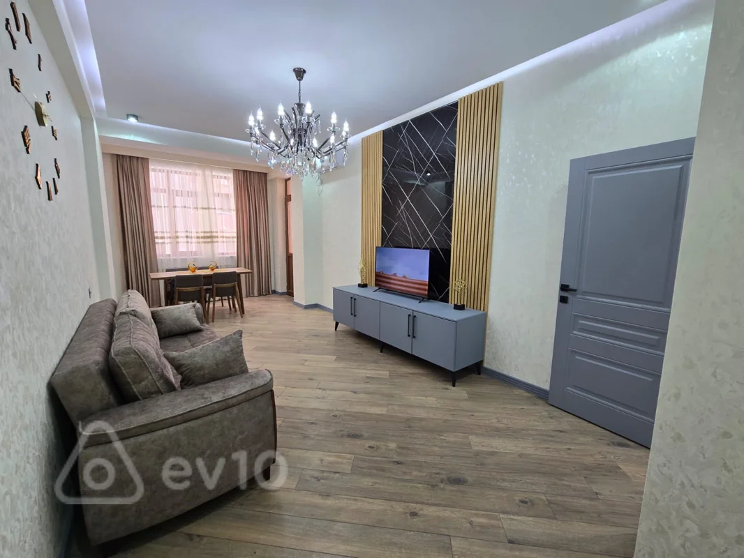 3 otaqlı mənzil, 105 m², Təbriz küçəsi — kirayə — Bakı
