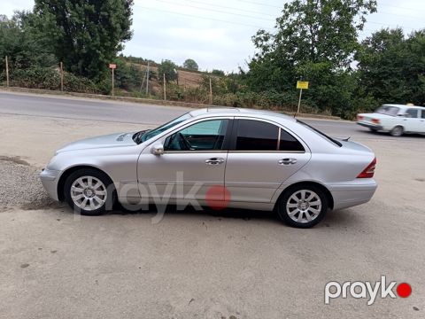 Mercedes-Benz C-Class: 2.6 l 2002 il Sedan — Quba