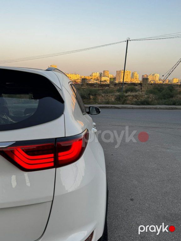 Kia Sportage, 1.7 L, 2017 il, 200 000 km — Avtomobillər, Bakı (8)