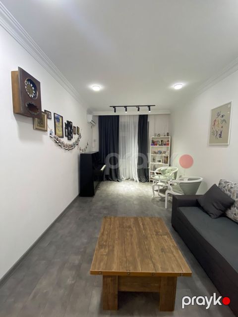 Satılır 3 otaqlı köhnə tikili 75 m² — Bakı