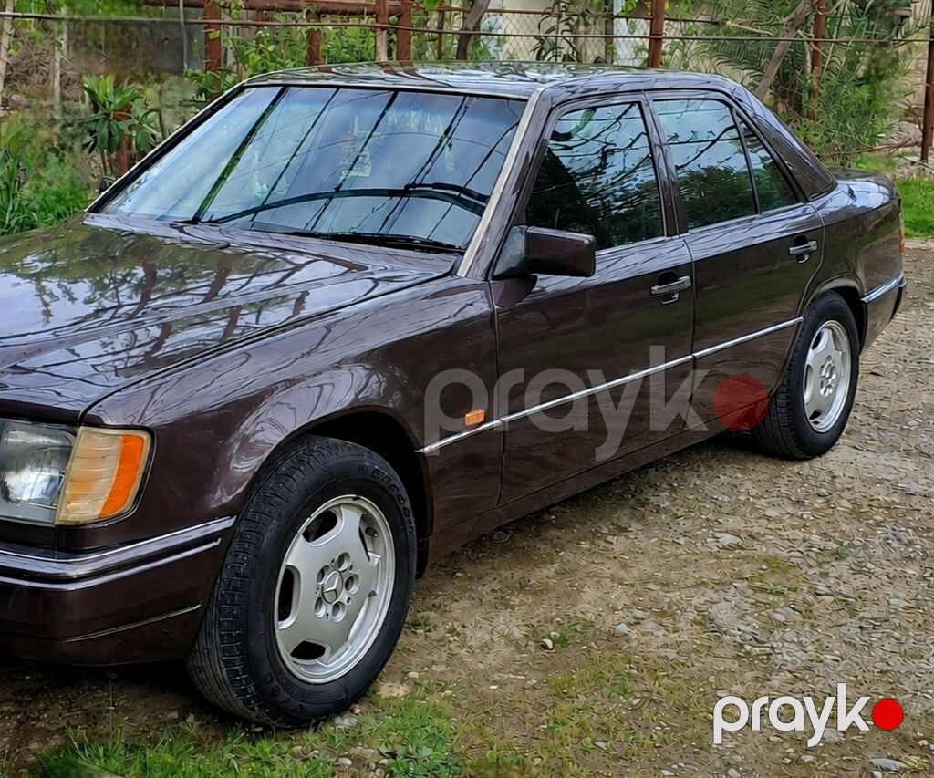 Mercedes-Benz E 200: 2 l 1992 il Sedan — Avtomobillər, Kürdəmir (2)