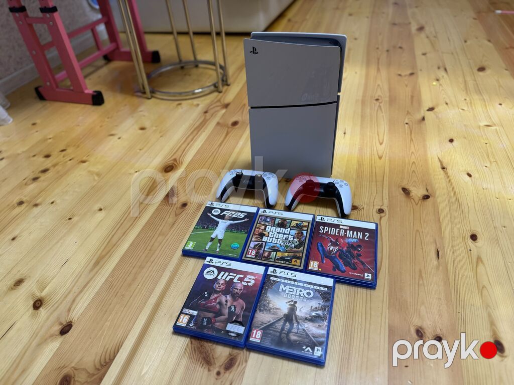 PlayStation 5 komplekti Tərkib: - PlayStation 5 konsolu (diskli — Oyun konsolları, Zərdab (3)