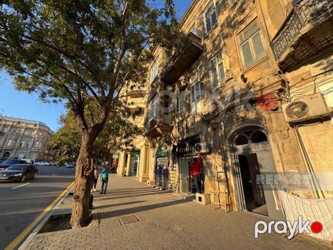 Satılır 2 otaqlı köhnə tikili 42 m² — Bakı