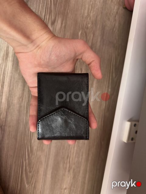 Minimalist kartlıq/cüzdan - Material: qara rəngli süni dəri — Bakı