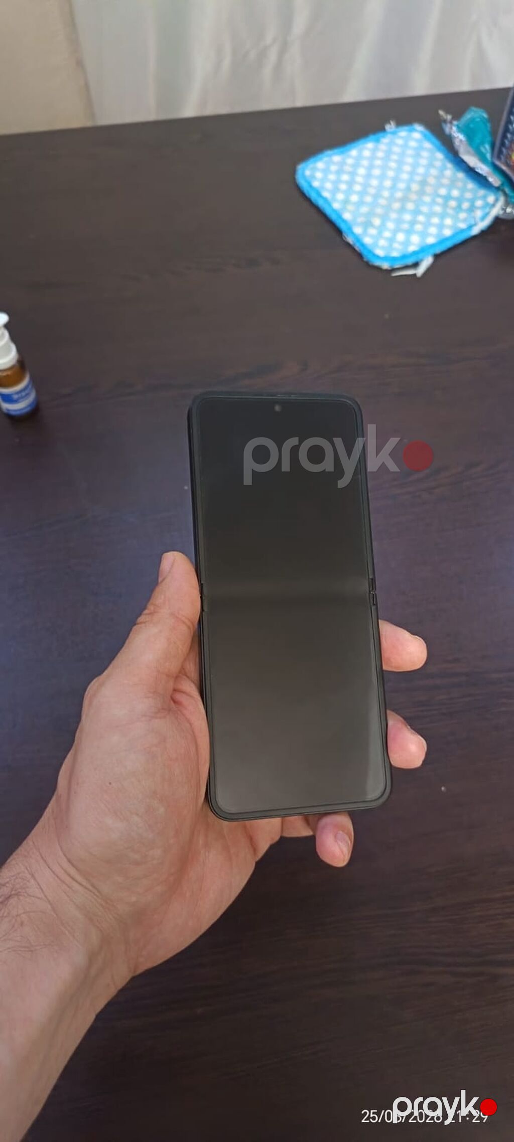 Samsung Galaxy Z Flip7 FE, rəng - Qara, Barmaq izi — Samsung, Bakı (2)