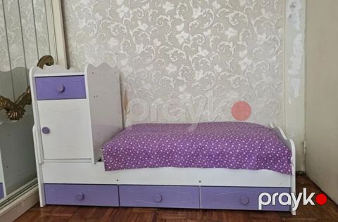 Uşaq çarpayısı – modullu, saxlama yeri çox olan model. Ustunde matrasi — Sumqayıt
