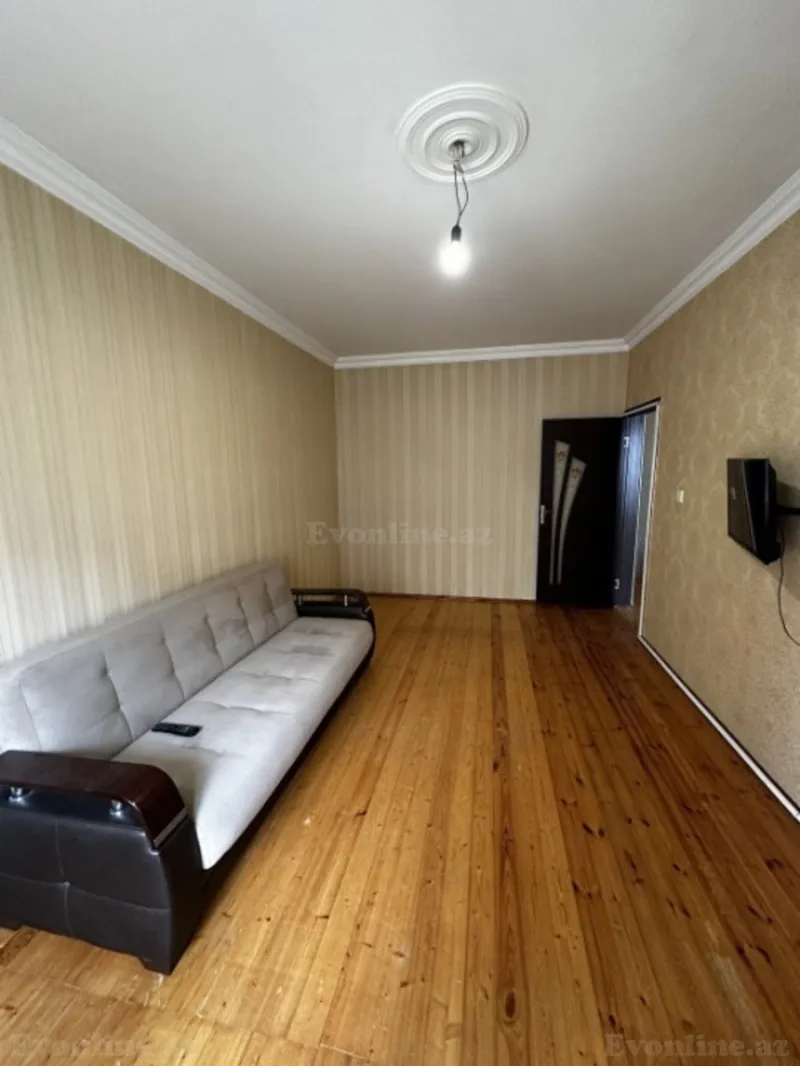 Satılır 2 otaqlı Mənzil Köhnə tikili 70 m² Bakı, Yasamal r., İnşaatçılar m., Yeni Yasamal — Bakı