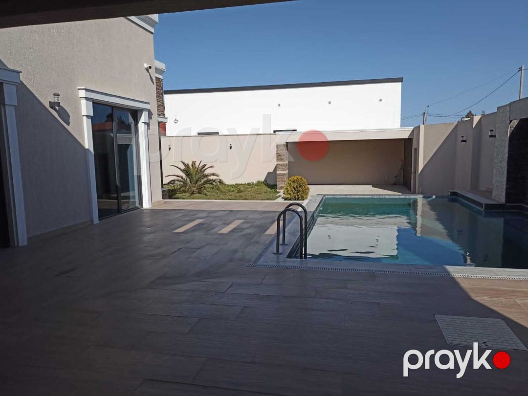 İcarəyə verilir 4 otaqlı həyət evi/bağ evi 240 m² — Ev, villa, Bakı (6)