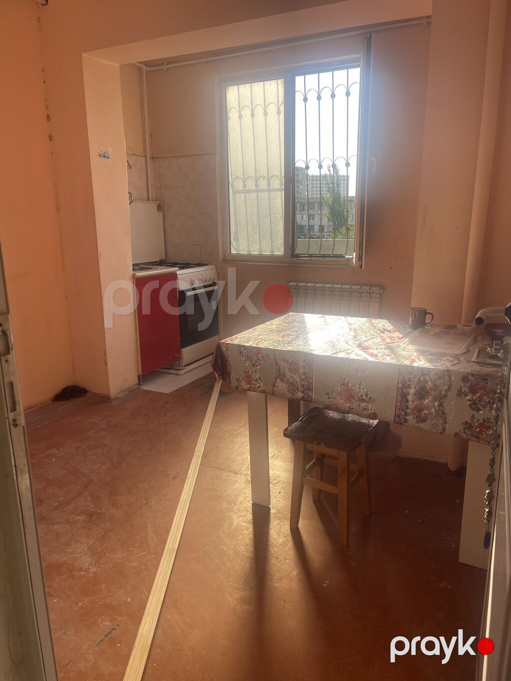 Tek insana veya telebeye verilir 2 illik. Mətbəx və spalnisi ayrı — Mənzil, Bakı (2)