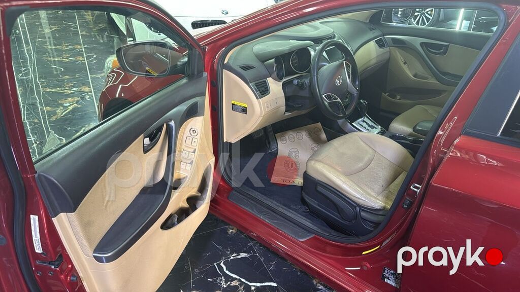 Hyundai Elantra: 1.8 l 2011 il Sedan — Avtomobillər, Digah (7)